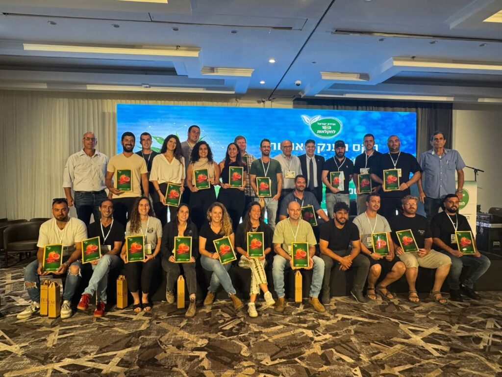 חמישה חקלאים צעירים מהמועצה אזורית באר טוביה ברשימת "40 הצעירים המבטיחים בחקלאות 2025"